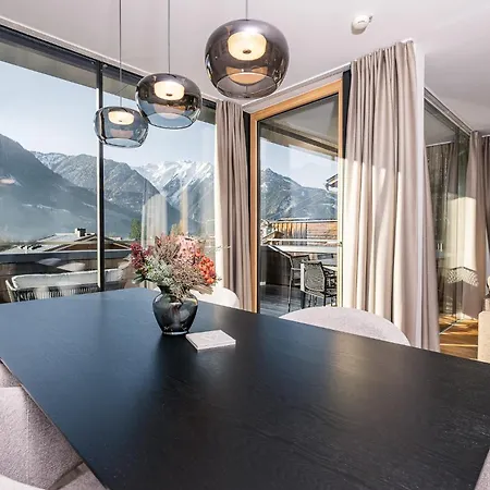 Modern Apartment With Panoramic View Neukirchen am Großvenediger Exterior photo