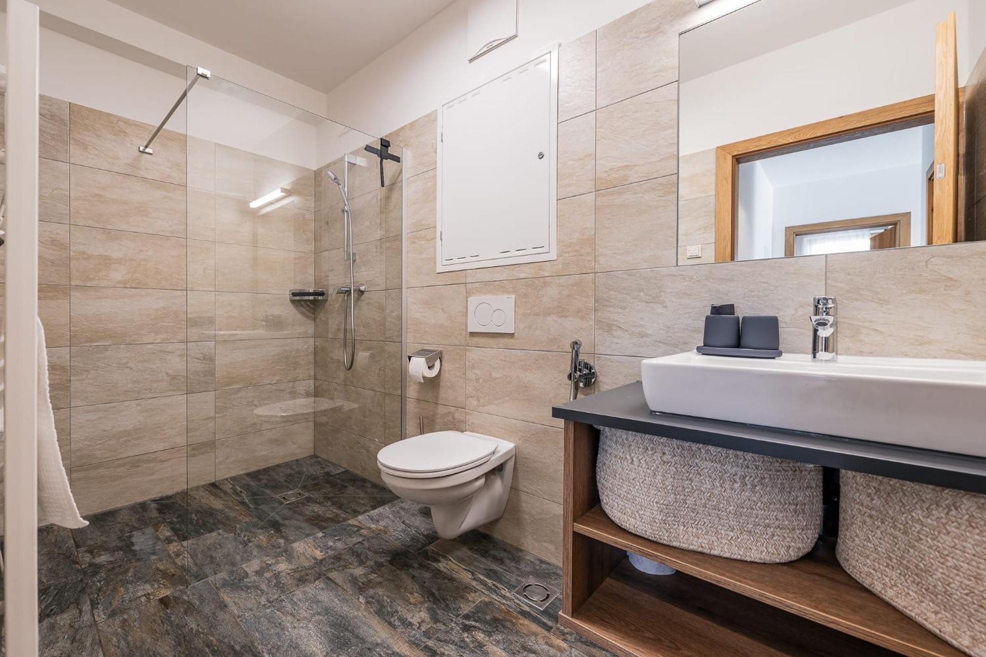 Appartement Modern With Panoramic View Neukirchen am Großvenediger